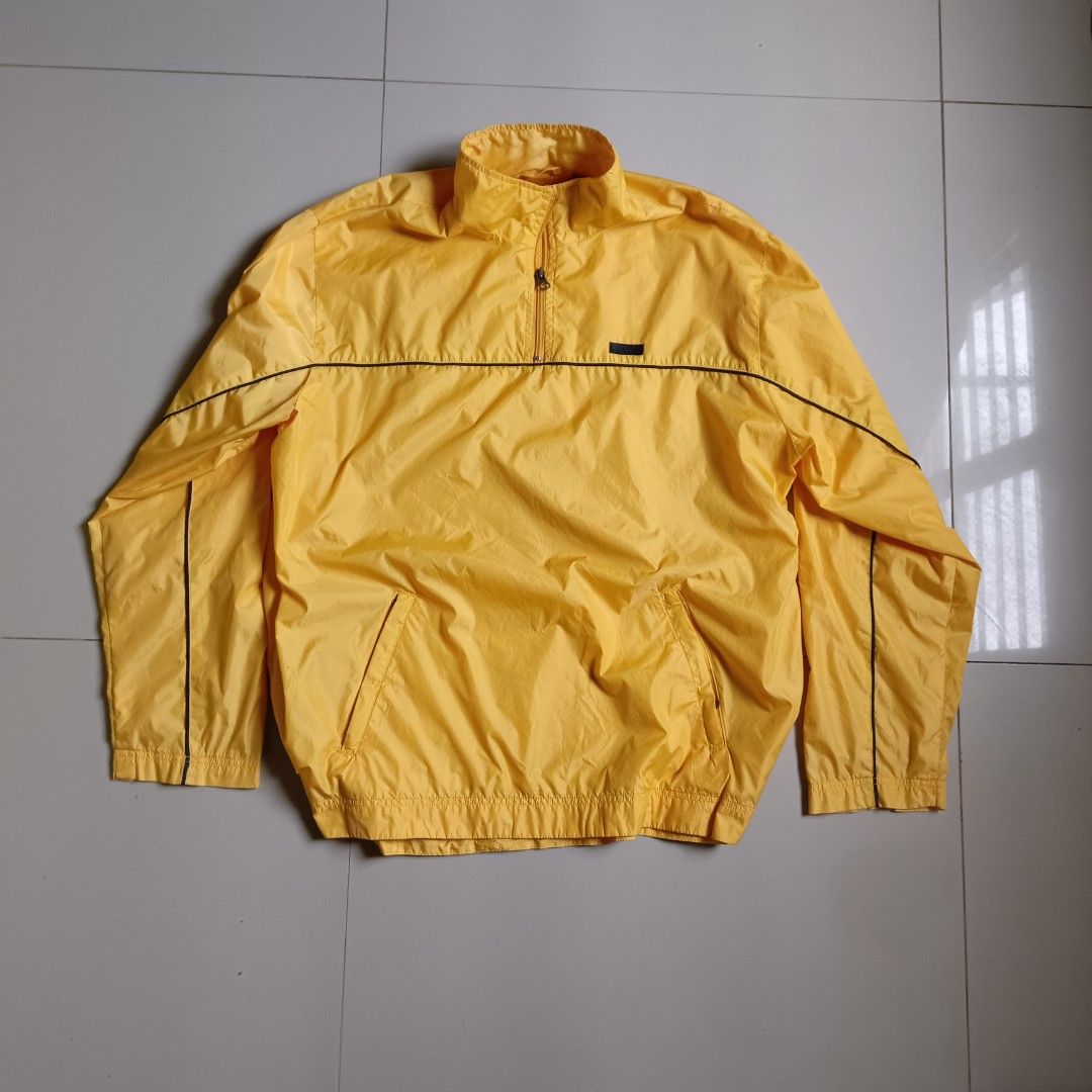 Levi Strauss Wind Breaker (Category: Coats, Jackets and Outerwear) located in Iloilo. Submitted by lizardooo (Listing ID 1391094049, Image 2). Description: width 25" length 29" has a small slit sa right ribbing the rest in perfect condition.