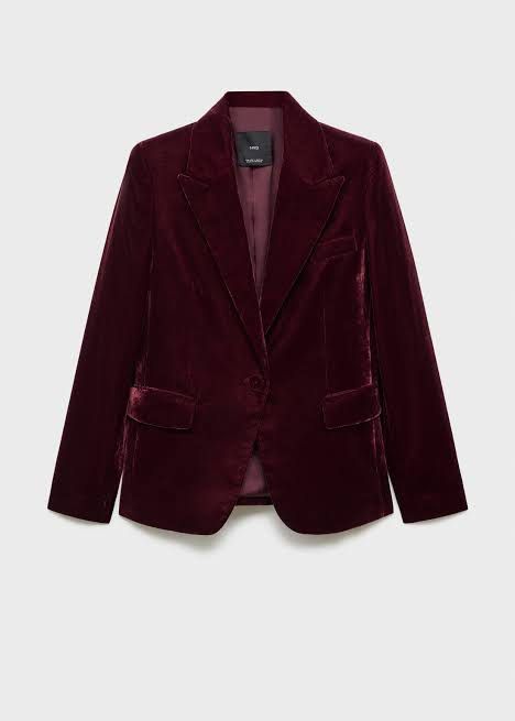 Mango Velvet Blazer - Dark Red (Category: Coats, Jackets and Outerwear) located in Tanza. Submitted by kmoarse (Listing ID 1391150534, Image 2). Description: 🌹 Bought this in Mango SM MOA branch for Php3,500 🌹 Worn twice last year 🌹 RFS: I’m not an S anymore 😭😭.