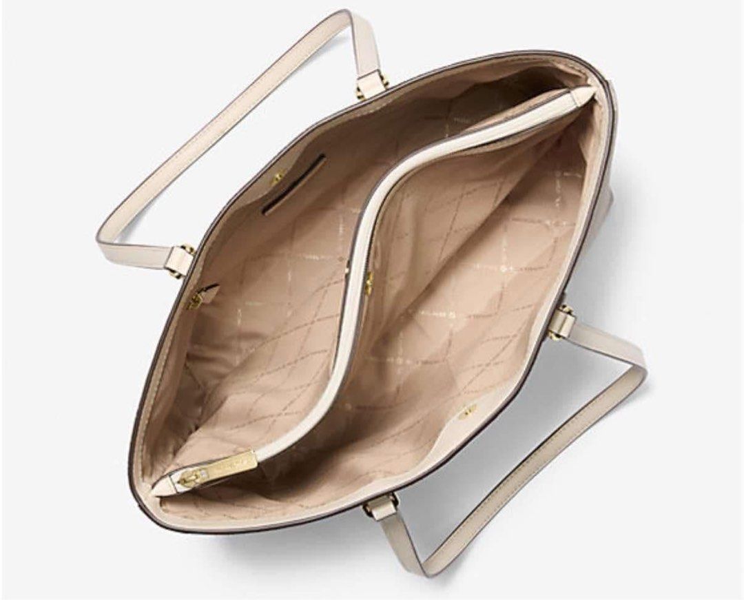michael kors sheila tote (Category: Luxury Bags & Wallets) located in Manila. Submitted by cindynike (Listing ID 1391060507, Image 3). Description: for sale MK sheila tote 💯 original lalamove ready bnew .