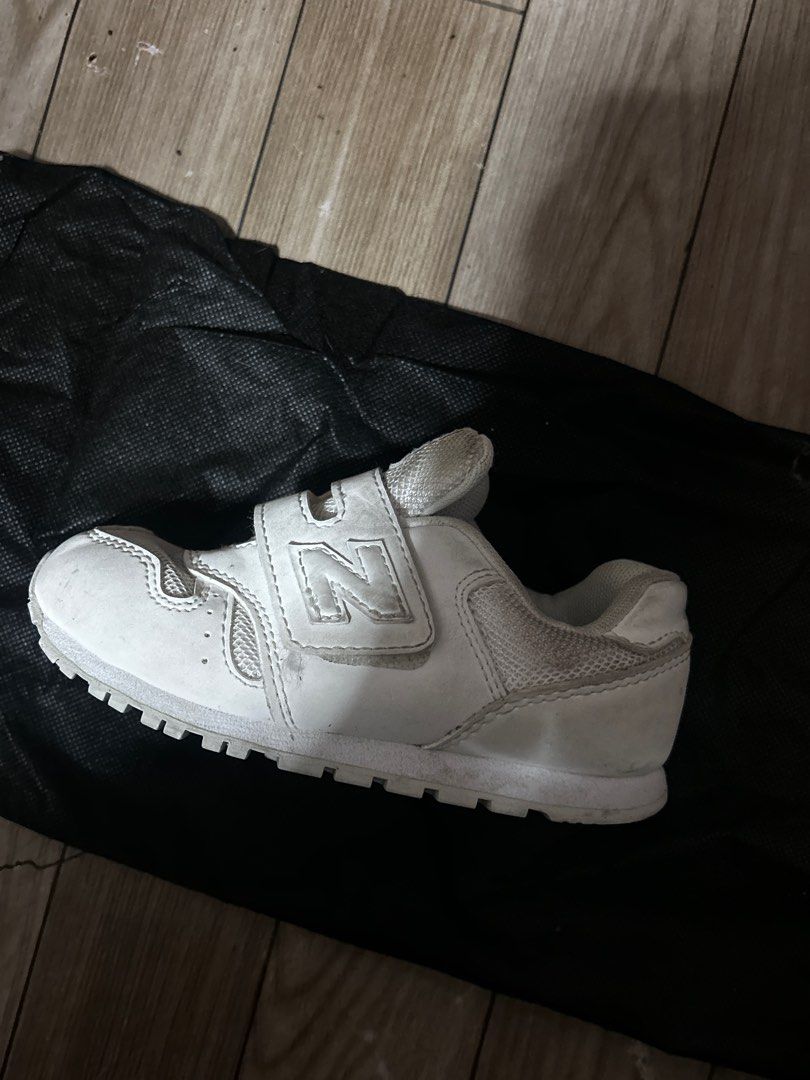 NB KIDS SHOES ALL WHITE (Category: Babies & Kids Fashion) located in Pasig City. Submitted by jeldya (Listing ID 1391017295, Image 1). Description: needs to be cleaned no issues looks new.