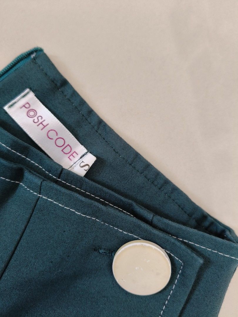 Posh code (Category: Skirts) located in Klang. Submitted by wbbanne17013301 (Listing ID 1391001597, Image 2). Description: .