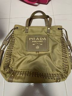 (Category: ) located in . Submitted by summerspreesale (Listing ID 1391012549, Image 1). Description: .