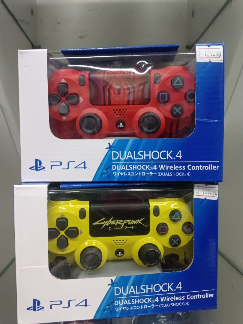 Ps4 controller (Category: Controllers) located in Ampang. Submitted by nik.za.3 (Listing ID 1391062395, Image 1). Description: .