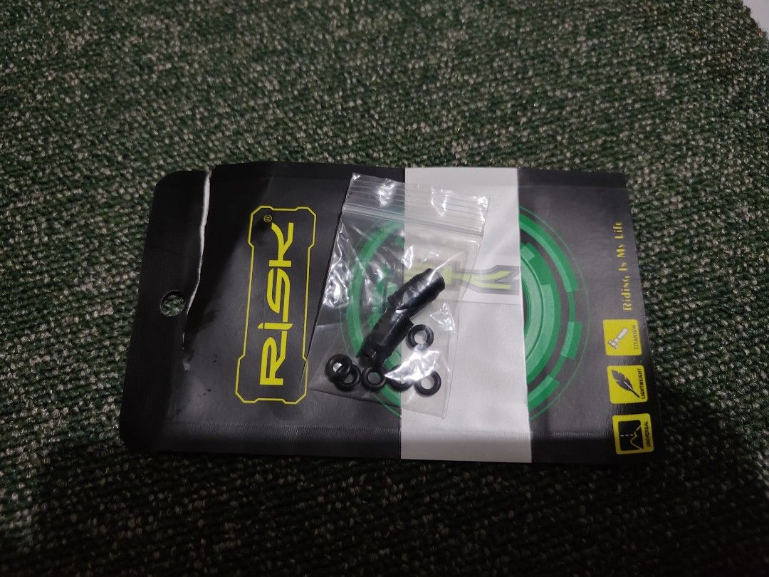 RISK Titanium Schrader Valve Caps (Category: Bicycles) located in Las Pinas. Submitted by aljohnwick1987 (Listing ID 1391075018, Image 2). Description: Brandnew RISK Schrader Valve Cap (2pcs.) Color: Black 🖤 Material: Titanium Alloy Weight: 1.54g/pc. RFS: Wrong item Price: P200.00.