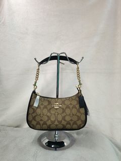 (Category: ) located in . Submitted by bagsbyblaironline1224 (Listing ID 1390997685, Image 1). Description: .