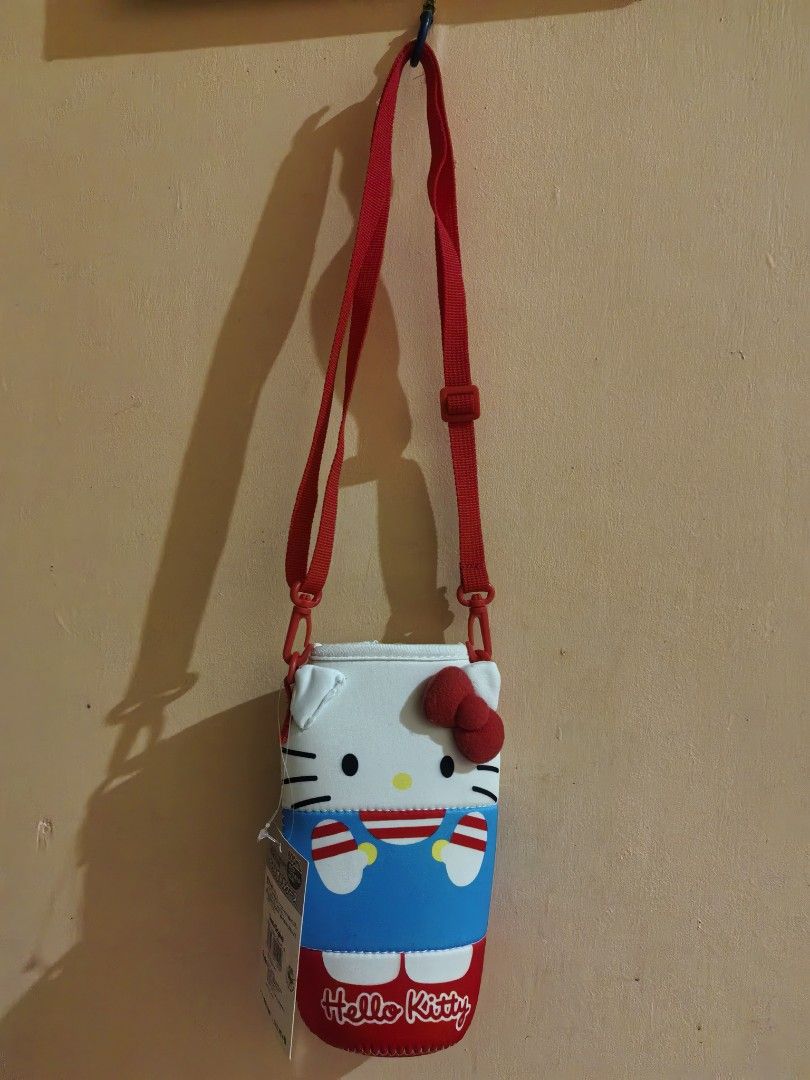 Tumbler or Bottle Sleeve Case (Category: Other Food & Drinks) located in Las Pinas. Submitted by jgcollection_ (Listing ID 1390999061, Image 1). Description: Tumbler or Water Bottle Sleeve Case Sanrio Hello Kitty😻❤️ 💯 original with Tag❤️ Rfs:deuttering Mop:GCASH.
