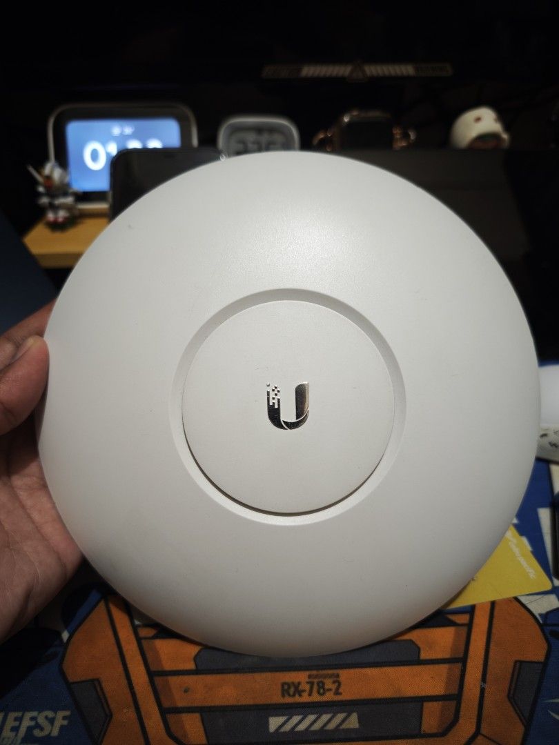 Ubiquiti Unifi AC Pro (Category: Networking) located in Makati City. Submitted by alvscollectibles (Listing ID 1391140555, Image 1). Description: Ubiquiti AC Pro 📍Makati.