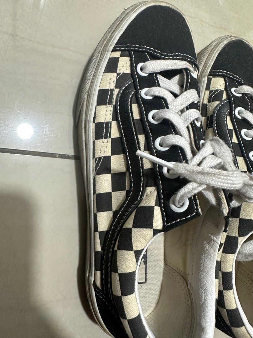 Vans Checkerboard (Category: Sneakers) located in Manila. Submitted by quaranthings (Listing ID 1391083802, Image 3). Description: US MEN 6.0 US WOMEN 7.5 UK 5.0 EUR 38.0.