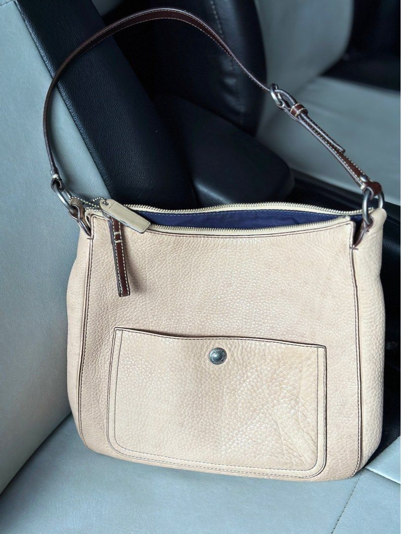 Authentic Coach Chelsea Pebbled Leather Hobo Bag (Bone) (Category: Luxury Bags & Wallets) located in Manila. Submitted by pamsayat (Listing ID 1390953815, Image 1). Description: 🔖 Hardware – 9/10 🔖 Leather – 8/10 🔖 Interior – 9/10 🔖 Size – Medium Issues: • Leather patina due to its natural characteristic • Signs of usage Reminders: • Last price is already posted and non-negotiable. • No return or exchange. All sales are final. Please ensure t