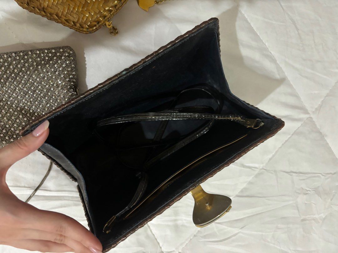 VINTAGE going out event sling bags or purses (Category: Purses & Pouches) located in Morong. Submitted by baemuzy (Listing ID 1391099264, Image 3). Description: vintage pieces so kindly manage expectations :) .