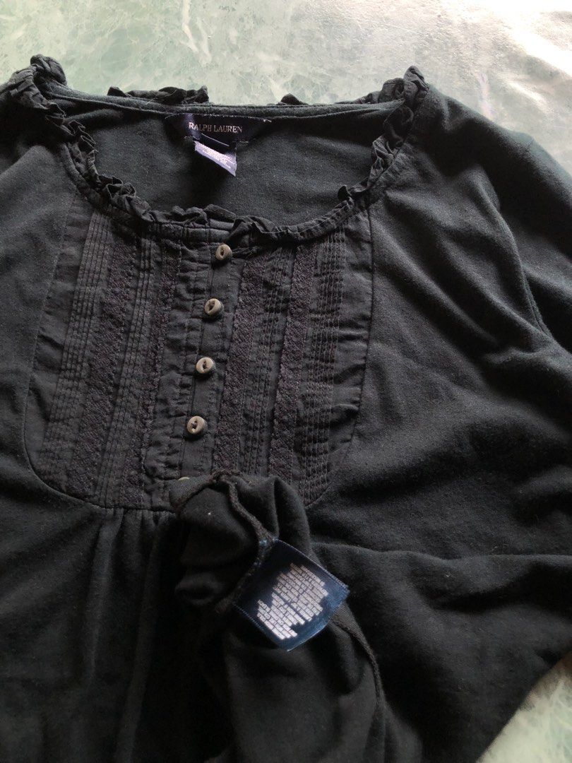Y2k Ralph Lauren (Category: Longsleeves) located in Puerto Princesa. Submitted by vanjagmis (Listing ID 1390980986, Image 2). Description: ♻️SIZE: Xs to small ♻️CONDITION: Excellent ♻️ISSUE: None 💸MINE: 300 Free Shipping 🚨No return and exchange. 🚨Check all the details and pics before purchasing the item. 🚨Color may vary due to lighting. 🚨Manage your expectations since all items are thrifted. 🚨All items are already washed,and ready to wear. 