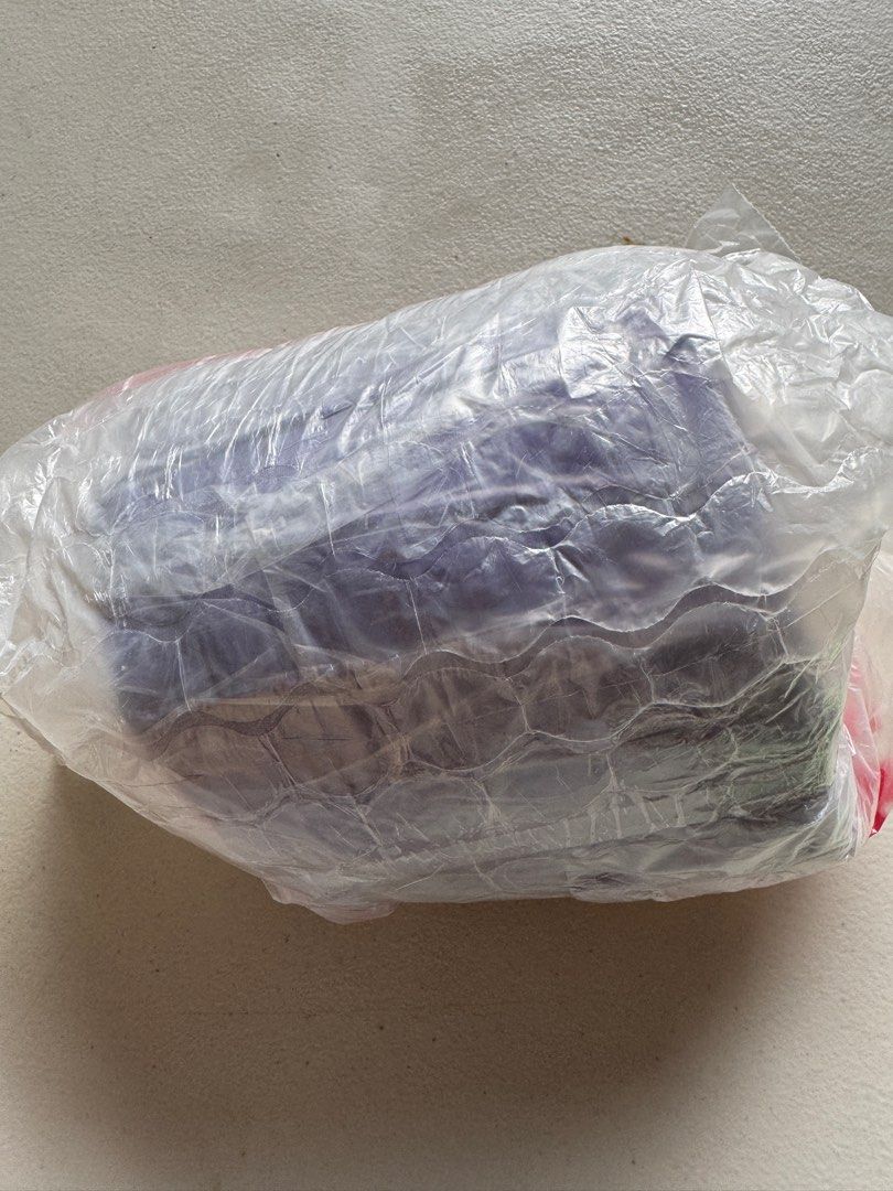 Yoga Ball (Category: Racket and Ball Sports) located in Quezon City. Submitted by gapd_authentic (Listing ID 1391021282, Image 1). Description: Brand new never been used selling for only 120 pesos. OP 169.