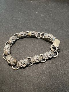 新潮銀手錬一條。64235361507458110