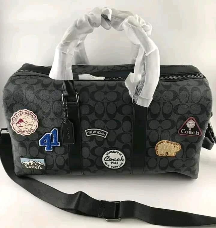 🍀 CCH Venturer (Category: Luxury Bags & Wallets) located in Manila. Submitted by vera.prudence (Listing ID 1391287517, Image 1). Description: 🍀 CCH Venturer ▪️ 45cm (L) x 26cm (H) x 21.5cm (W) 💰P3,700 ▪️Actual photo ▪️Plus SF.