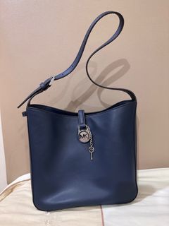 (Category: ) located in . Submitted by myshopdotcom (Listing ID 1391248486, Image 1). Description: .