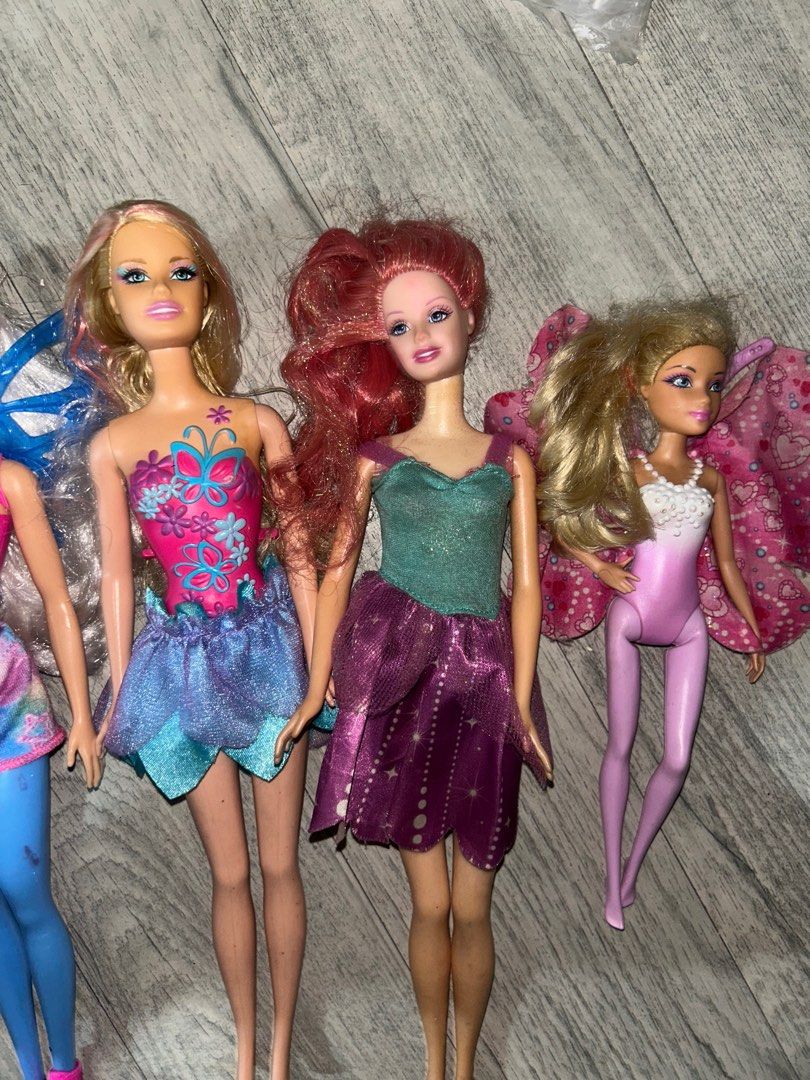 Barbie Bundle (Category: Kids Toys) located in Malabon City. Submitted by amees94 (Listing ID 1391334552, Image 2). Description: What you see is what you get. PM FOR MORE DETAILS. 😊.