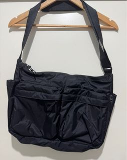 （分類：）位於 。 由 k.k.i 提交（商品編號 1391275720，圖片 1）。簡介： 。