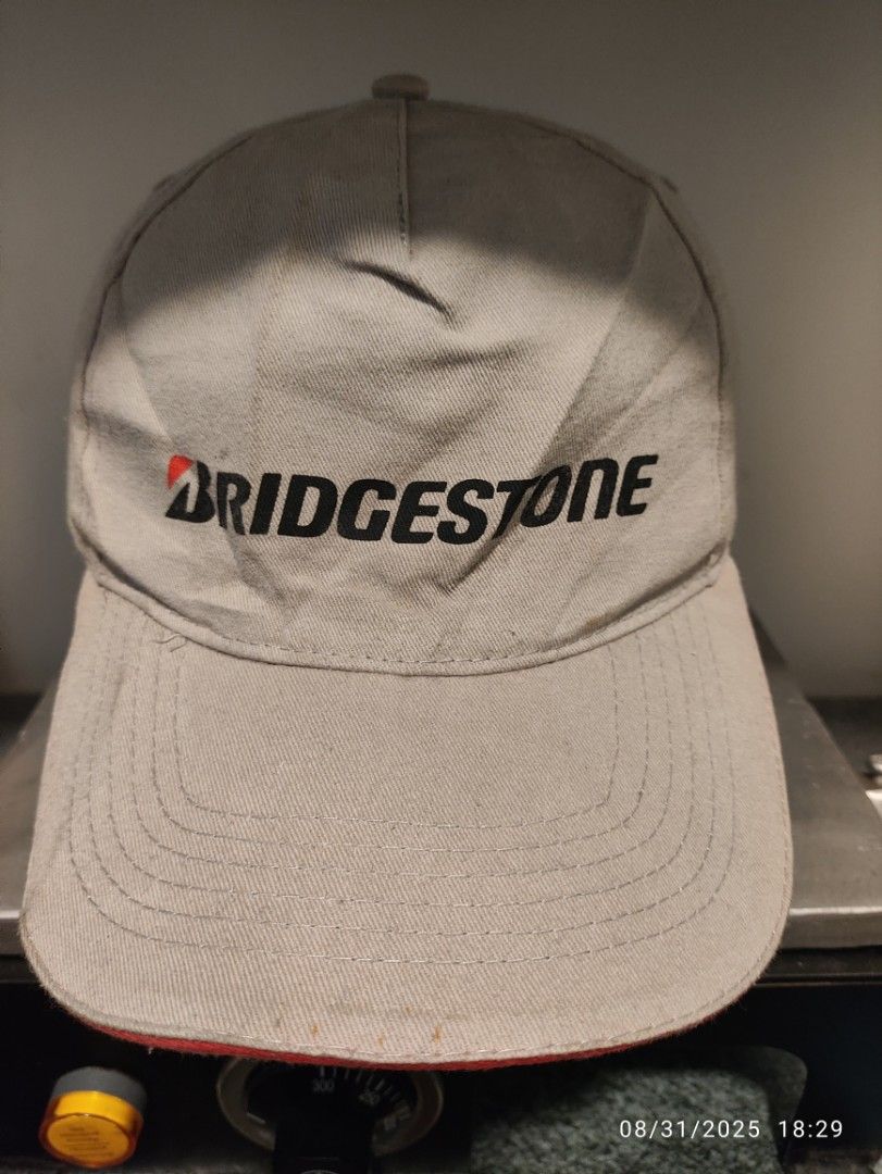Bridgestone cap (Category: Cap & Hats) located in Bangi. Submitted by budakbarubelajar (Listing ID 1391196913, Image 1). Description: condition dan details spt gambar. minat roger ye. jual murah2 shj. barang ada selagi ads ada 😊 Pembelian rm50 dan ke atas akan dpt freegift 😁 click profile dan follow sy utk byk item menarik, update setiap hari..