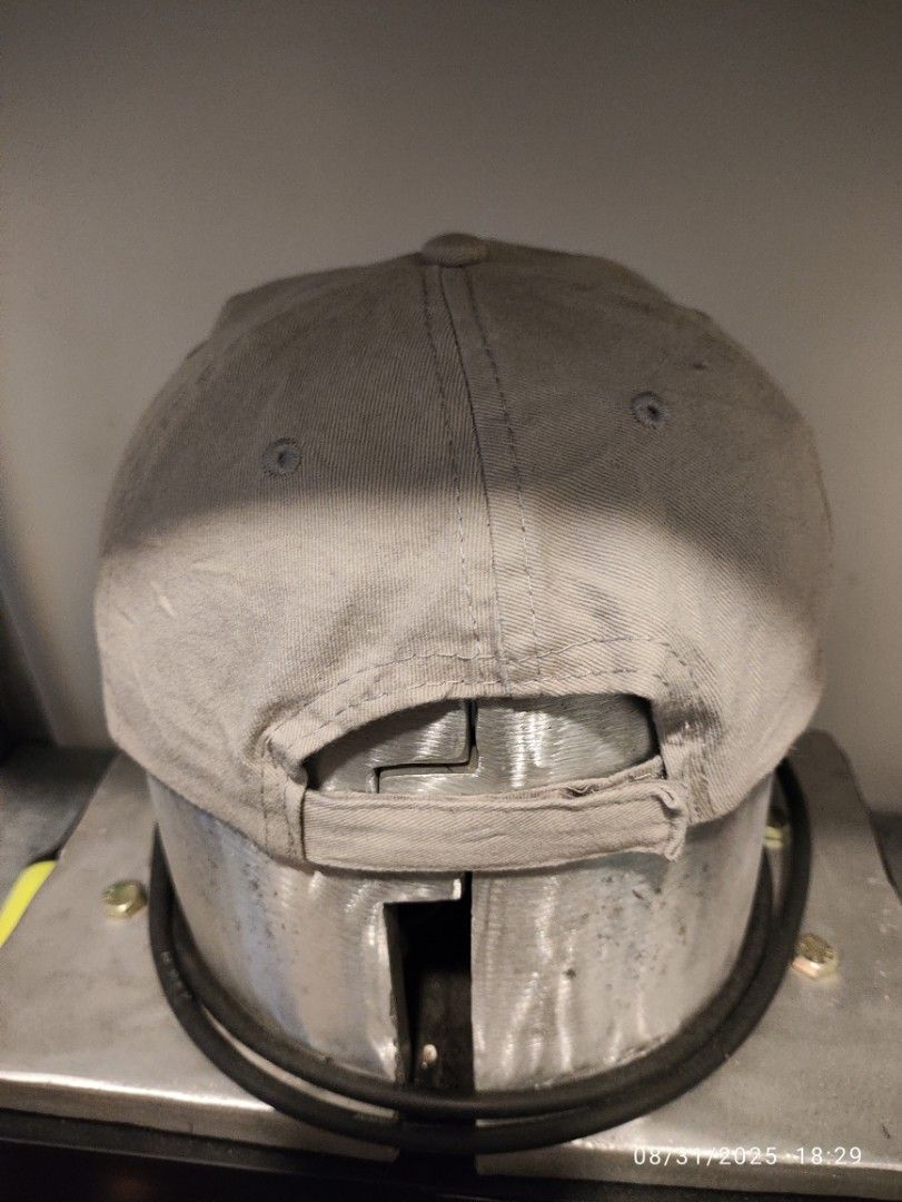 Bridgestone cap (Category: Cap & Hats) located in Bangi. Submitted by budakbarubelajar (Listing ID 1391196913, Image 3). Description: condition dan details spt gambar. minat roger ye. jual murah2 shj. barang ada selagi ads ada 😊 Pembelian rm50 dan ke atas akan dpt freegift 😁 click profile dan follow sy utk byk item menarik, update setiap hari..