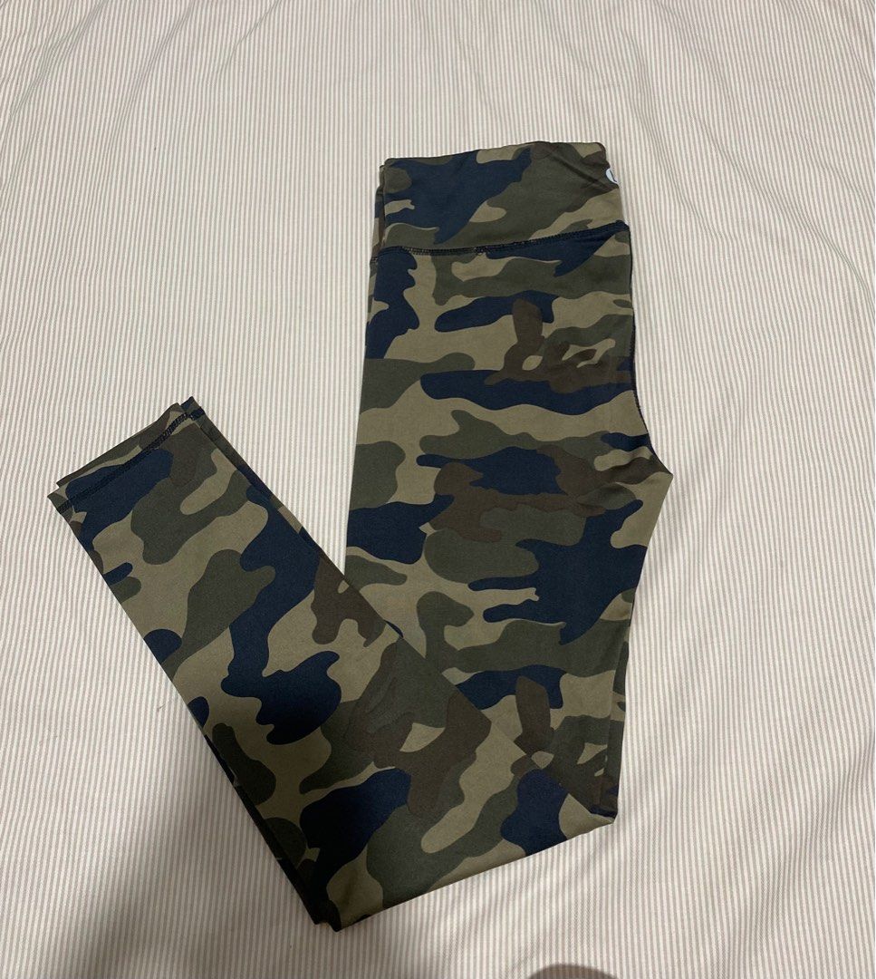 Cotton on Cameo Leggings (Category: Activewear) located in Tangalan. Submitted by shopnook (Listing ID 1391308324, Image 2). Description: .