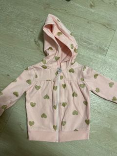 (Category: ) located in . Submitted by clearingwardrobe (Listing ID 1391305945, Image 1). Description: .