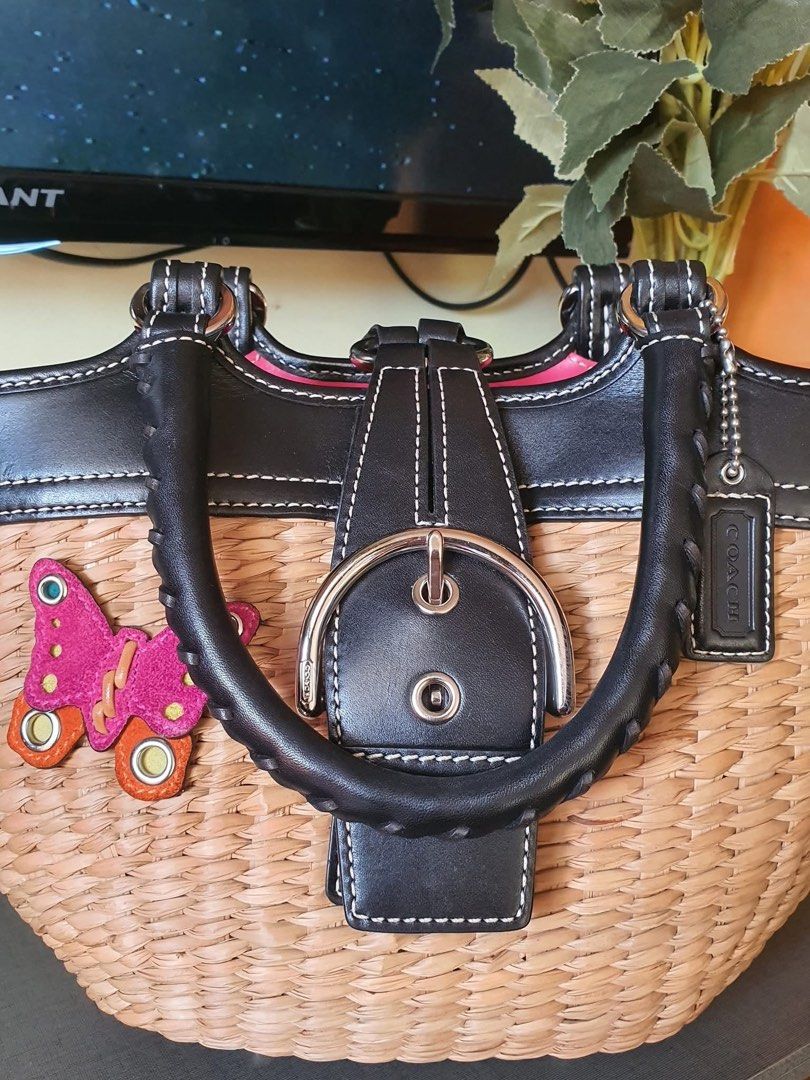COACH 1941 Raffia 😻 (Category: Luxury Bags & Wallets) located in Cebu City. Submitted by nikkisff (Listing ID 1391329069, Image 2). Description: VINTAGE COACH 1941 Raffia 😻.