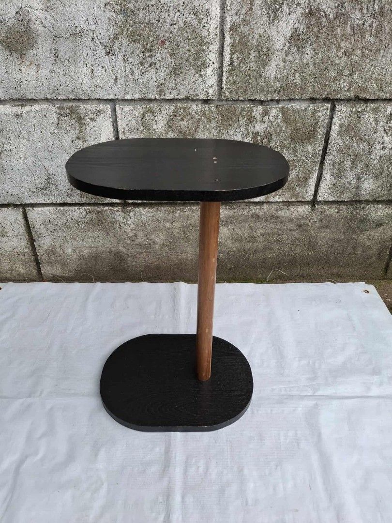 Coffee Table Type C (Category: Tables & Sets) located in Plaridel. Submitted by tonilousg (Listing ID 1391322196, Image 1). Description: Coffee Table Type C Remarks: 🔸 As Is 🔸 Factory Pull Out 🔸 With Box 🔸 Refurbish 👉 Check out our marketplace for more items that might interest you! We've got plenty of good stuff available. 🏠 We are located at: Plaridel, Bulacan 🛵 Courrier: Lalamove ( Buyer arrange booking).