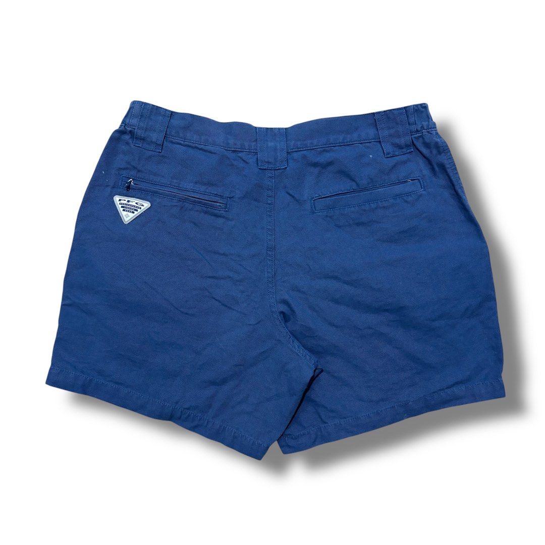 COLUMBIA PERFORMANCE FISHING GEAR (Category: Shorts) located in Quezon City. Submitted by grailph (Listing ID 1391312506, Image 2). Description: EXCELLENT CONDITION ✅ 33 waist 16” Length Normal signs of usage Color rate 8/10.
