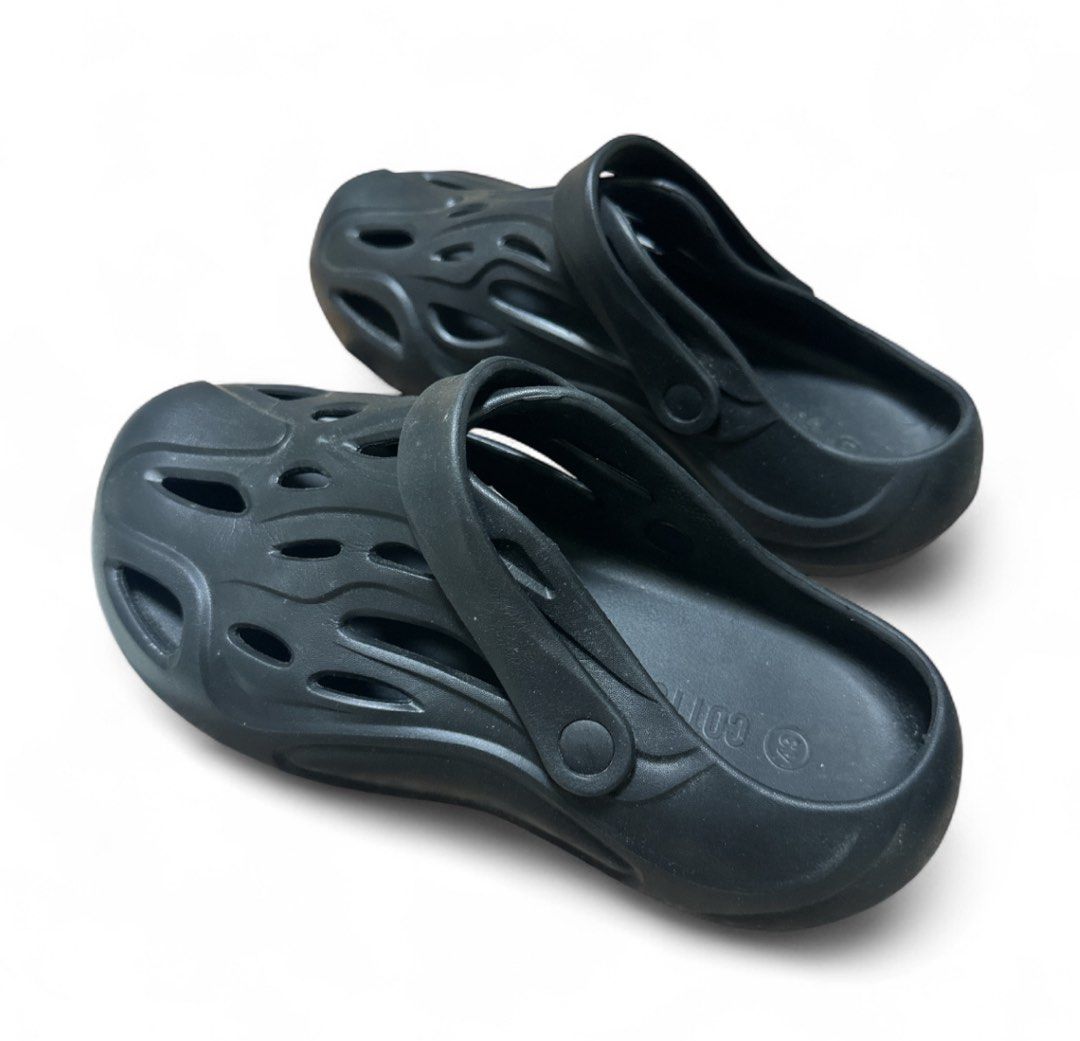 Cotton On Turbo Slide (Category: Slippers & Slides) located in Baguio. Submitted by ons03 (Listing ID 1391232528, Image 1). Description: bought in Cotton On Malaysia.