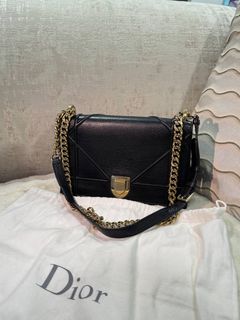 (Category: ) located in . Submitted by itstimeforpreloved (Listing ID 1391215710, Image 1). Description: .