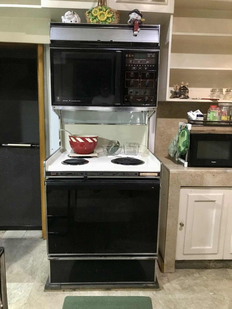 Electric range/oven Microwave (Category: Ovens & Toasters) located in Manila. Submitted by shesandiego (Listing ID 1391354254, Image 1). Description: G E ALL-IN-ONE ELECTRIC STOVE OVEN AND MICROWAVE.