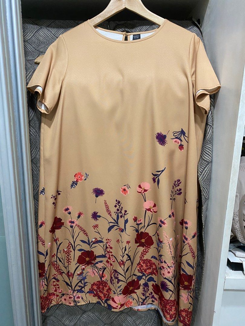 Emery Rose midi dress (Category: Dresses) located in Marikina City. Submitted by tin.dera (Listing ID 1391265506, Image 1). Description: Used once only. Bought from Shein.
