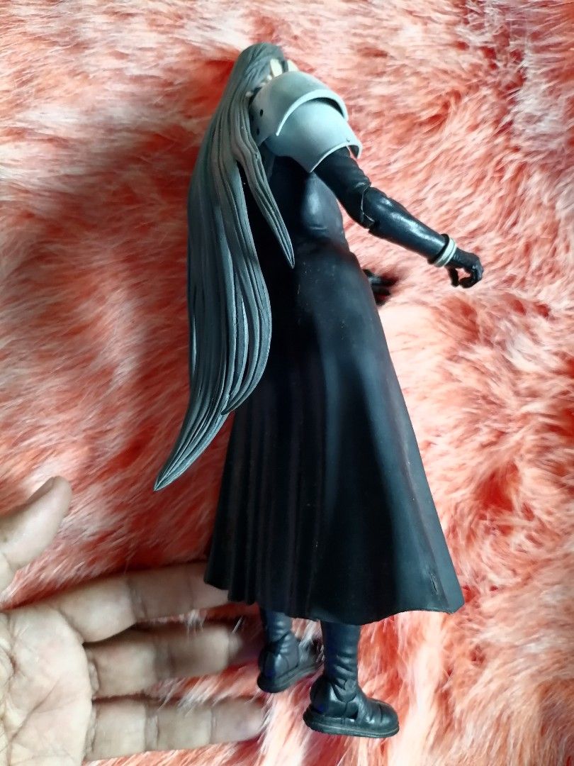 final fantasy sephiroth (Category: Figurines & Statues) located in Caloocan City. Submitted by zechariah.nacional (Listing ID 1391199738, Image 3). Description: final fantasy sephiroth 1500php as is wysiwyg no reservation crossposted.