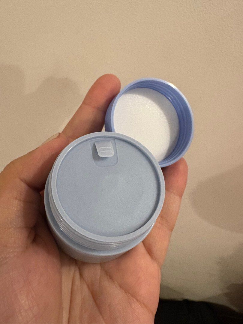 Flying tiger travel containers (Category: Bath) located in Quezon City. Submitted by nadz.b (Listing ID 1391310429, Image 3). Description: Brand new.