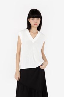 (Category: ) located in . Submitted by _thefashionbar (Listing ID 1391203364, Image 1). Description: .