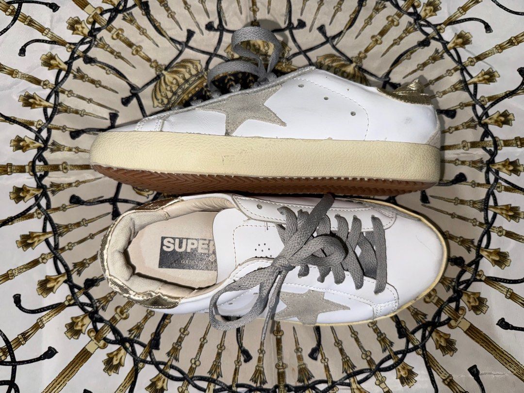 Golden Goose GGDB Sneakers (Category: Sneakers) located in Bulacan. Submitted by clubetcetera (Listing ID 1391032265, Image 3). Description: NGA Size: US 8 / EU 38 / 25cm No box Pwede CoD via LBC .