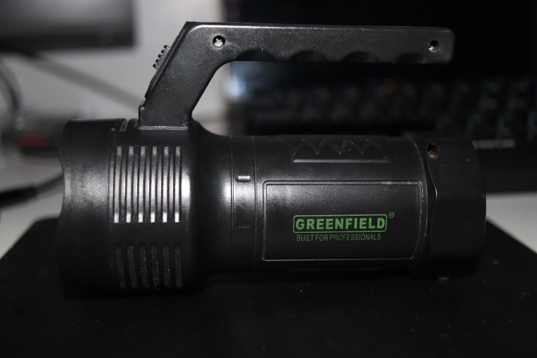 Greenfield Dual-Mode Outdoor Flashlight (Category: Other Gadgets) located in Quezon City. Submitted by mabait_na_posa (Listing ID 1391346731, Image 1). Description: RFS: Decluttering. Not being used and just stuck here in our house Condition: Fully functional and no issues. Good for outdoor, camping or emergency use Original Price: 450 Features and specs - 800 mAh battery - 5 hours endurance (searchlight) - 4 hours endurance (lantern light) - Dua