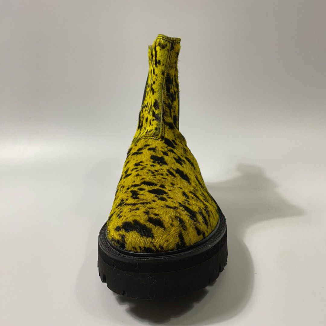 Grenson x Eckhaus Latta - Future Shoes - The Splatter - Boots (Category: Boots) located in Cavite. Submitted by pastseas0n_ (Listing ID 1391317014, Image 2). Description: Grenson x Eckhaus Latta - Future Shoes - The Splatter - Boots Size : MENS 6.5 UK 7 US EU 40 9/10 CONDITION NOTE : Pair only. No Box or Dustbag, etc. •Made in England •yellow/black •leather •paint splatter detail •round toe •pull-tab at the heel •elasticated side panels •chunky r