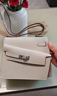 （分類：）位於 。 由 byebyebags 提交（商品編號 1391200993，圖片 1）。簡介： 。