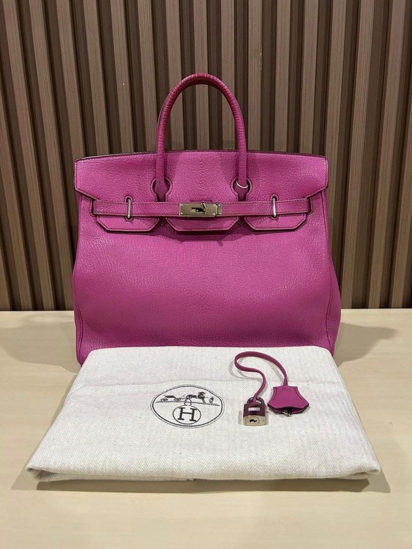 Hermes Birkin 30 Bag (Category: Luxury Bags & Wallets) located in Manila. Submitted by bagislifeshop (Listing ID 1391272998, Image 1). Description: ☑️Available in Pampanga ✅Condition: 8.5/10 ✅Stamp: K square (2007) ✅ Material: Chevre leather ✅Colour: Pink ✅Inclusion: Dustbag, pillow and entrupy certificate .