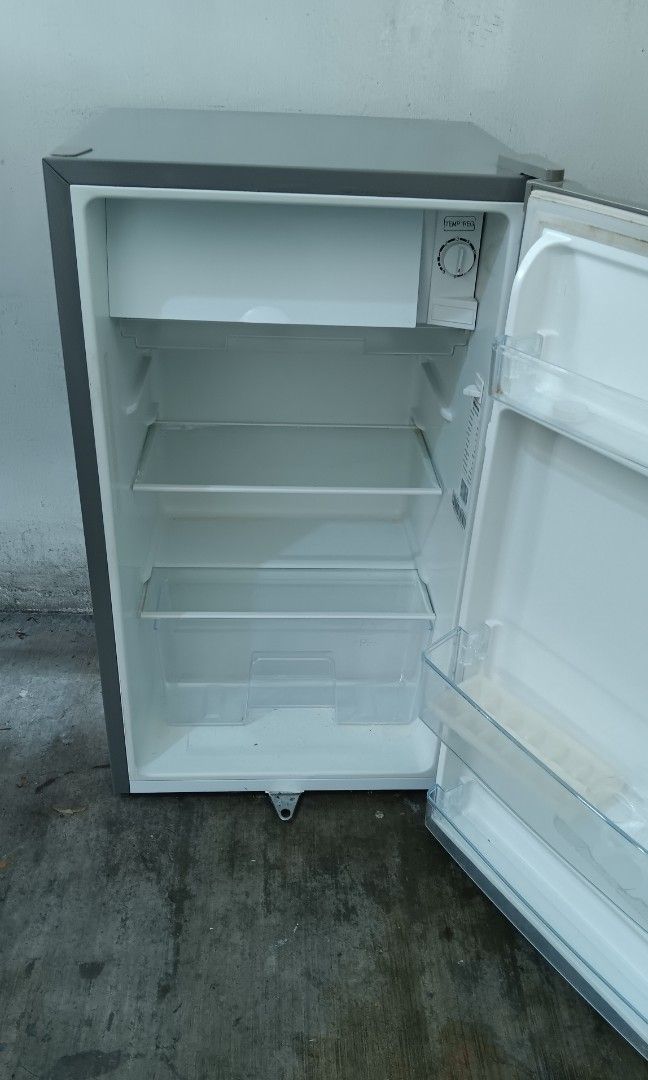 Hisense peronal ref 3.3 cubic feet Used (Category: Refrigerators and Freezers) located in San Juan City. Submitted by solecollector (Listing ID 1391201009, Image 2). Description: Hisense personal ref 3.3 cubic ft With freezer Location - San Juan MM.