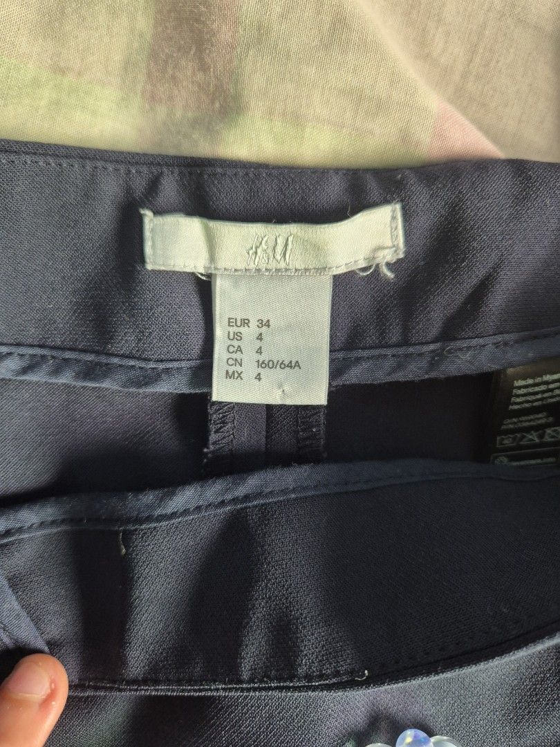 Hi-waist skirt (Category: Skirts) located in Bacoor. Submitted by declutternow715 (Listing ID 1391175106, Image 3). Description: Brand - H&M Size - Small Hi waist black skirt for office or formal occasions. Perfect for petite ladies 52 kg below, with waist line 24-27 inches. Used once. rfs. decluttering / no longer fits me Can do meet up in SM Bacoor Buyer will book and pay for the shipping..