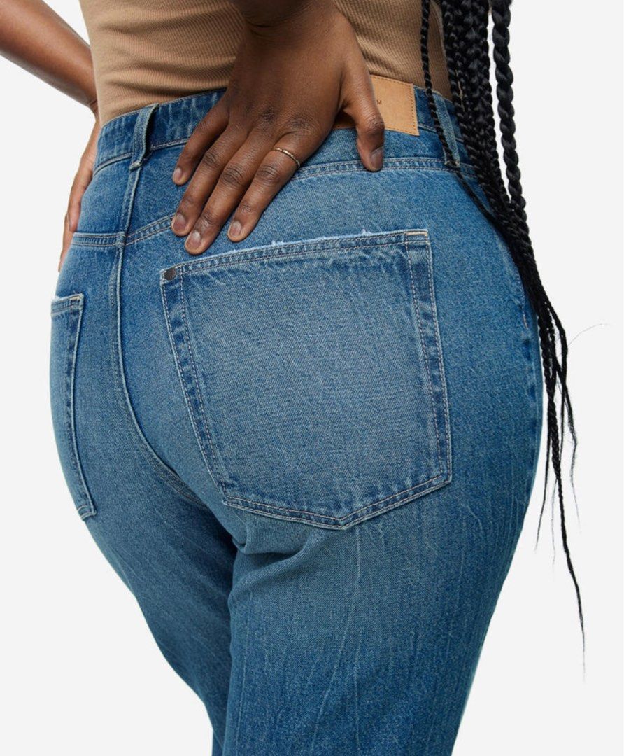 HM Curvy Fit Wide High Jeans (Category: Jeans) located in Marikina City. Submitted by acbwee (Listing ID 1391264770, Image 3). Description: Used once.