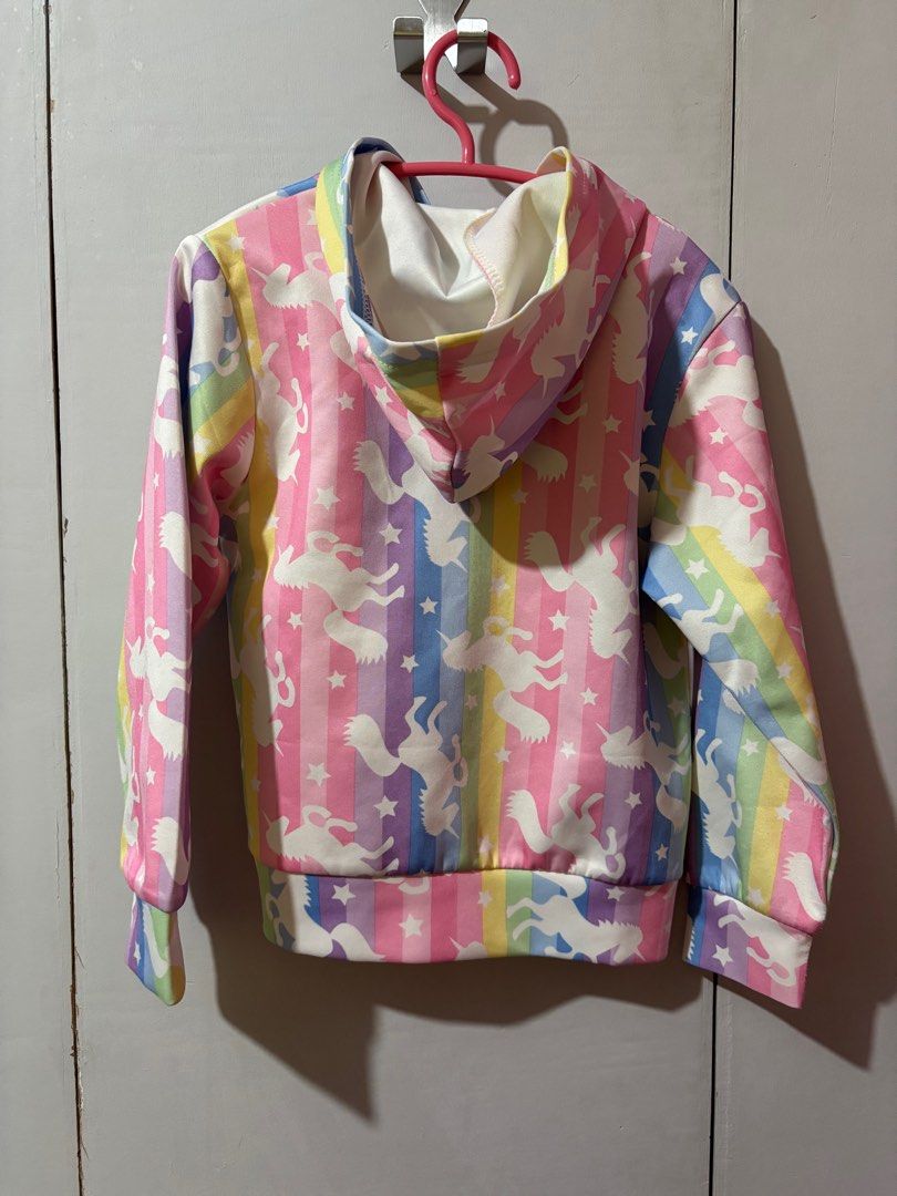 Hoodie Jacket (Unicorn) (Category: Babies & Kids Fashion) located in Quezon City. Submitted by declutterfb (Listing ID 1391354394, Image 2). Description: Amount: 100.00 Payment: GCash only Location: Batasan Hills, QC Shipping fee: shouldered by the buyer. Courier: Lalamove, Grab, Joyride Note: 🔴 Original Item 🔴 You can request more pictures or videos if you like, to ensure you are buying the correct item. 🔴 Used po ito. 🔴 Bayad po muna before
