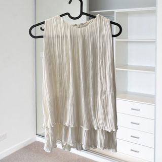 (Category: ) located in . Submitted by roripreloved (Listing ID 1391305318, Image 1). Description: .