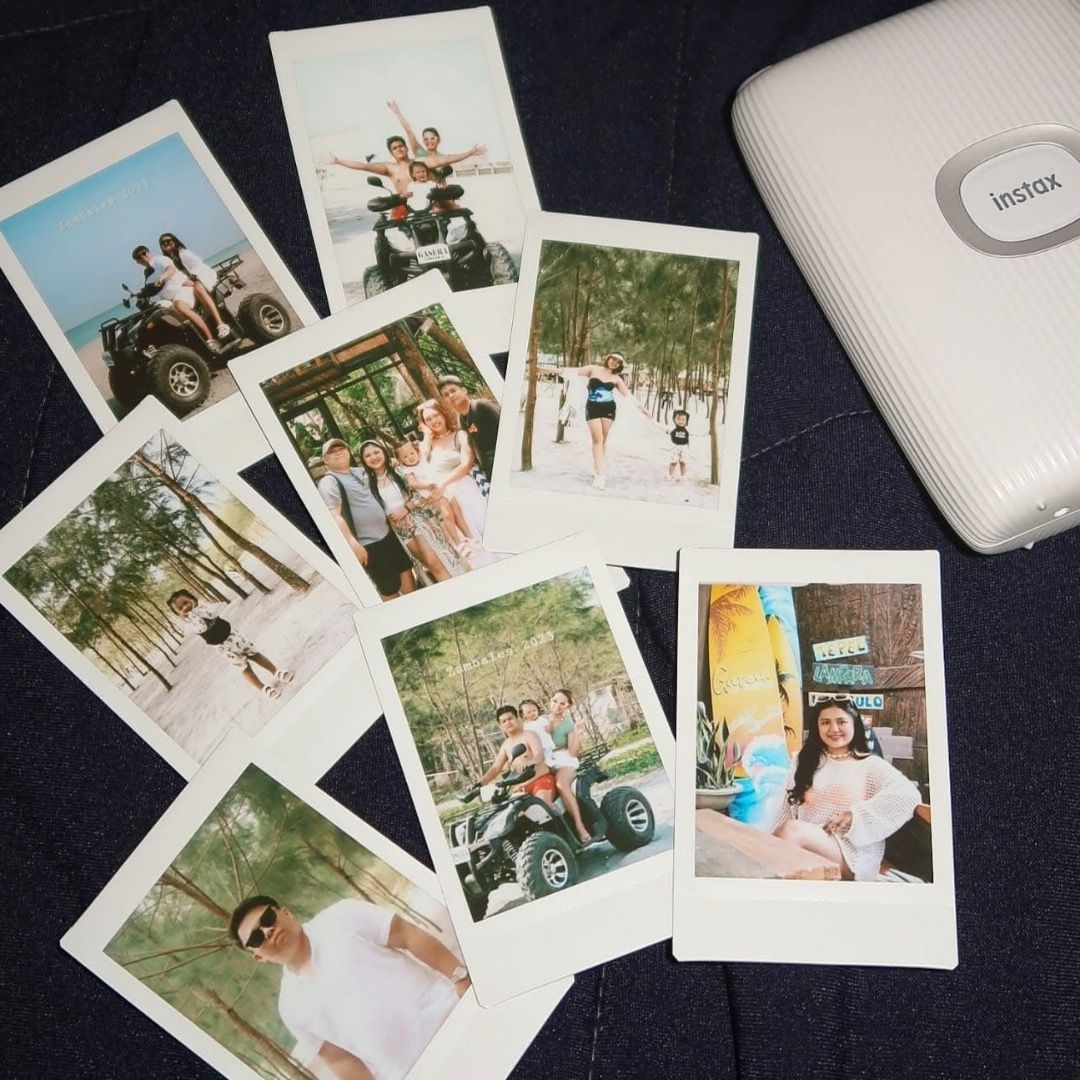 Instax Mini Link 2 (Category: Printers, Scanners & Copiers) located in Caloocan City. Submitted by chriznabua94316 (Listing ID 1391230041, Image 1). Description: Complete Box Negotiable.