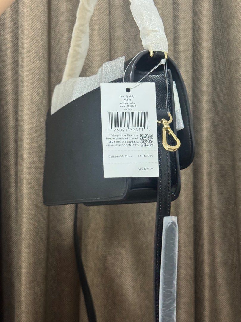 Original Kate spade mini madison flap black bag (Category: Luxury Bags & Wallets) located in Bacoor. Submitted by everything_etc. (Listing ID 1391259214, Image 3). Description: .