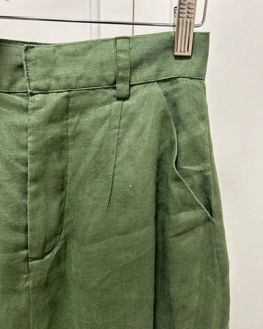 Laya Mithi Linen Skirt - Green (Category: Skirts) located in Marikina City. Submitted by from.pci (Listing ID 1391247895, Image 3). Description: Laya Mithi Linen Skirt @wearlayamnl on Instagram Color: Green Size: Small - Linen fabric - With pockets - Used less than 5x - Last 4 photos are from the shop’s website; for when worn reference and size chart RFS: Doesn’t fit anymore after giving birth.