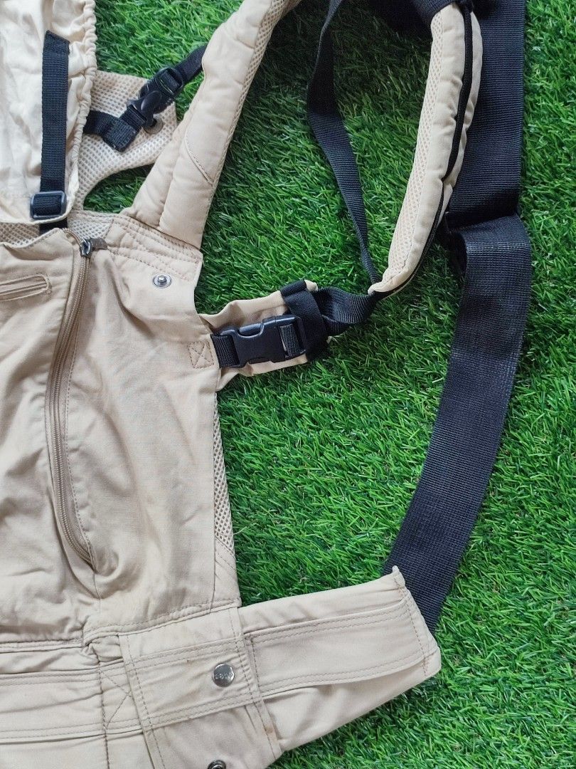 Lillebaby Complete All Seasons (Category: Carriers & Slings) located in Bacolod City. Submitted by closetcleanupbcd (Listing ID 1391221797, Image 3). Description: .