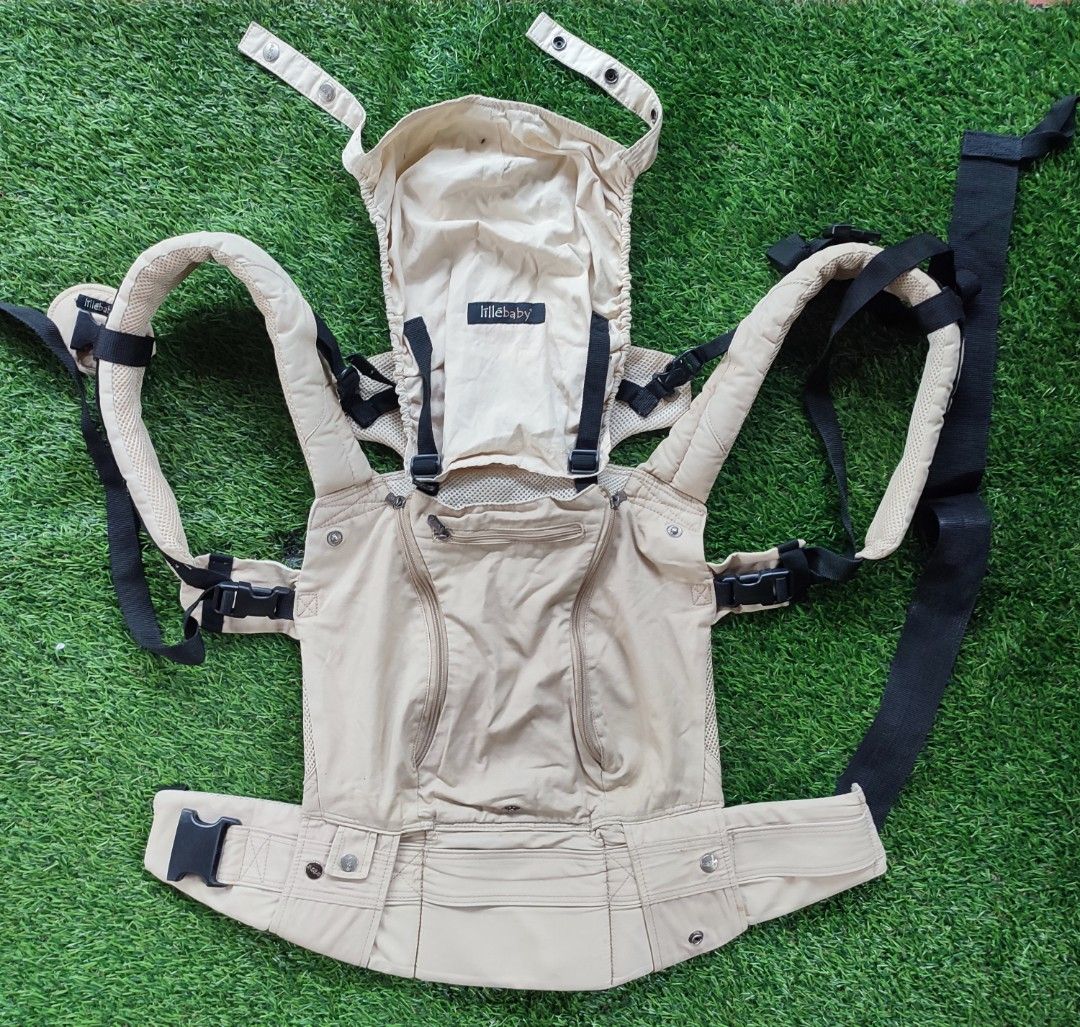 Lillebaby Complete All Seasons (Category: Carriers & Slings) located in Bacolod City. Submitted by closetcleanupbcd (Listing ID 1391221797, Image 1). Description: .